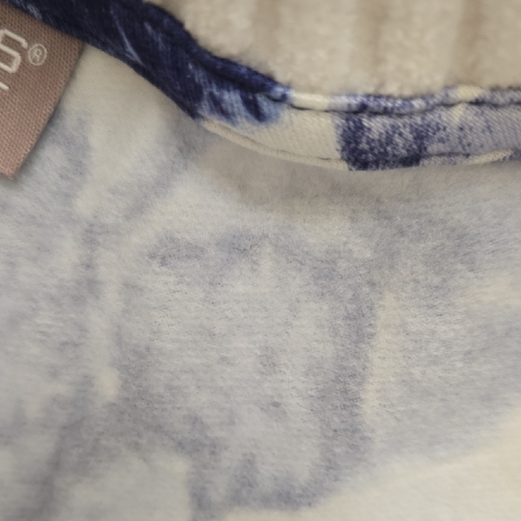 Chico's Indigo and Cream Floral Top - Picture 9 of 9